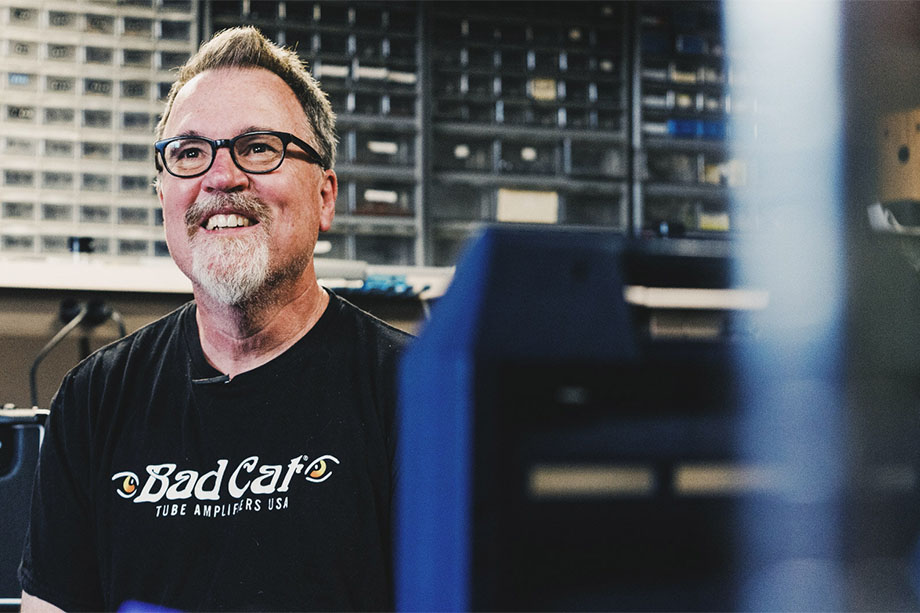 сотрудник компании Bad Cat